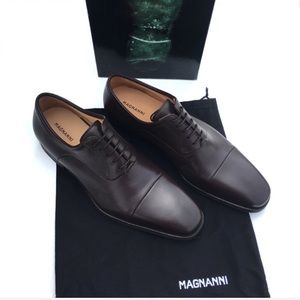 NWB Magnanni Brown Oxford Style Shoe